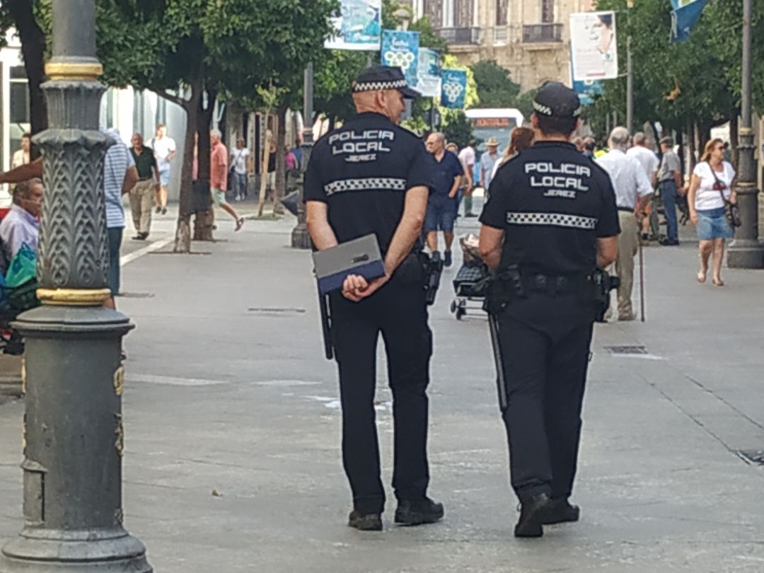 Agentes de la Policía Local Agentes de la Policía Local