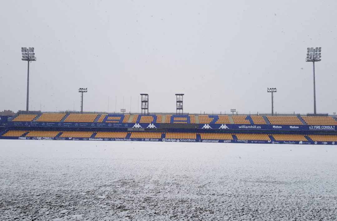 Nieve en el Municipal de Santo Domingo en Alcorcón Nieve en el Municipal de Santo Domingo en Alcorcón