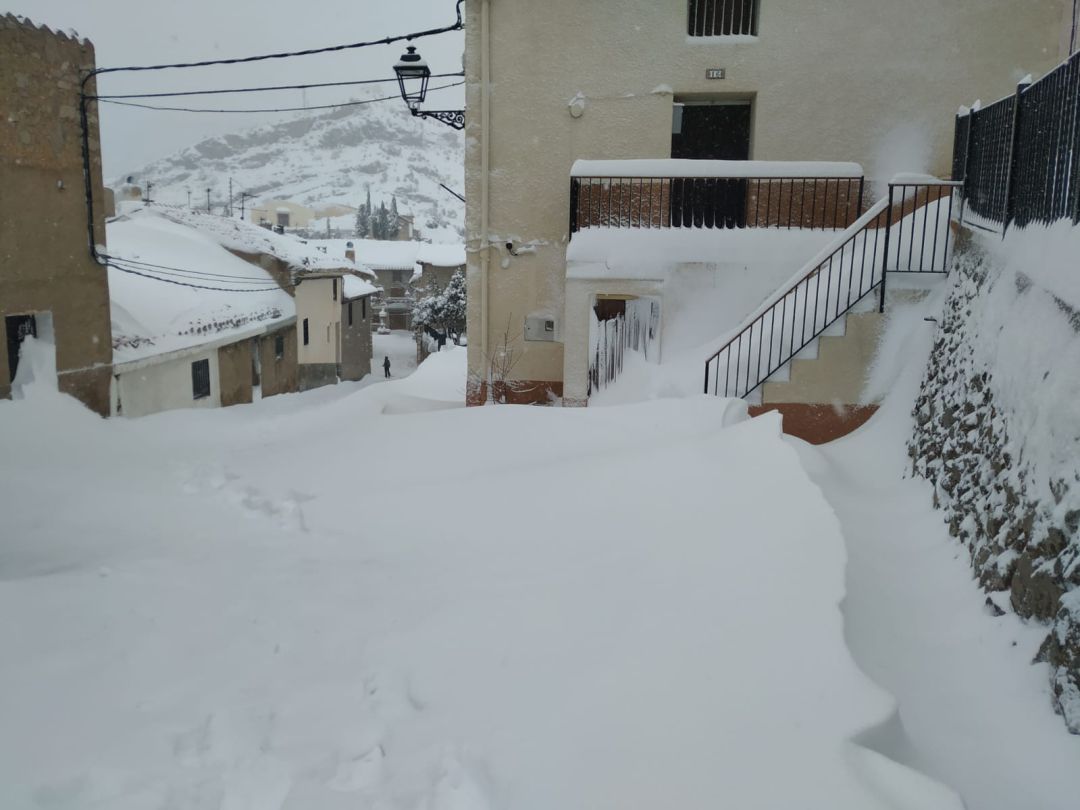 Xodos se ha despertado con cúmulos de nieve de más de 40 centímetros este sábado Xodos se ha despertado con cúmulos de nieve de más de 40 centímetros este sábado