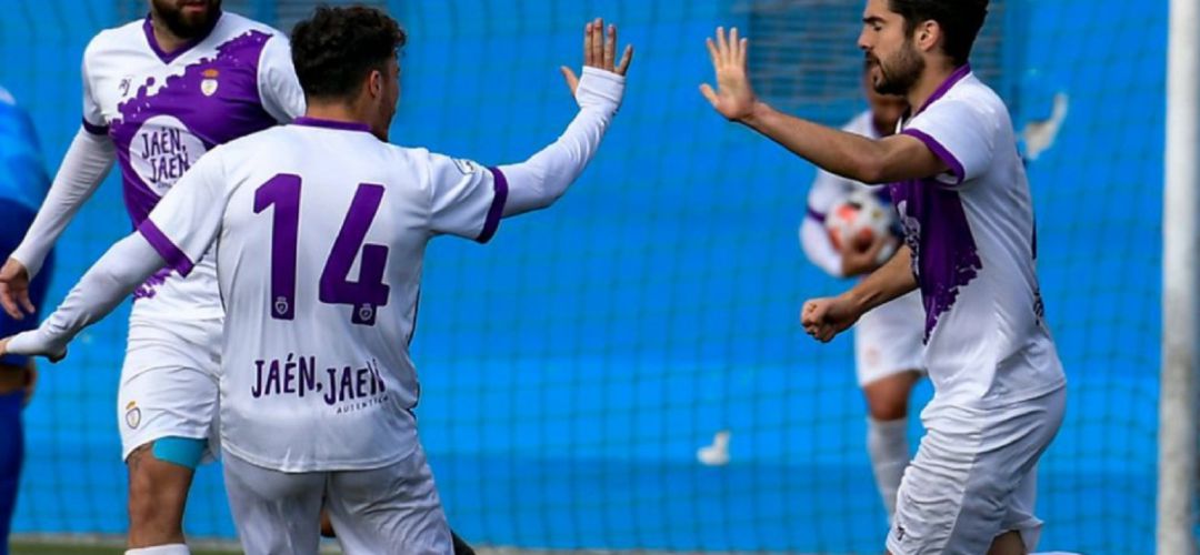 Jugadores del Real Jaén durante uno de los encuentros disputados. Jugadores del Real Jaén durante uno de los encuentros disputados.