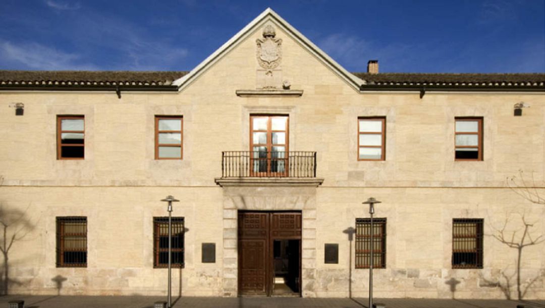 Fachada del Rectorado de la UCLM Fachada del Rectorado de la UCLM