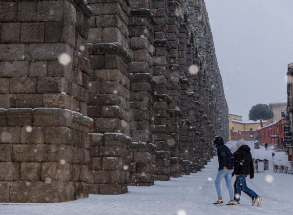 El acueducto de Segovia nevado tras el paso de la borrasca Filomena, Castilla y León (España), a 8 de enero de 2020. 08 ENERO 2021 Nacho Valverde / Europa Press 08/01/2021
