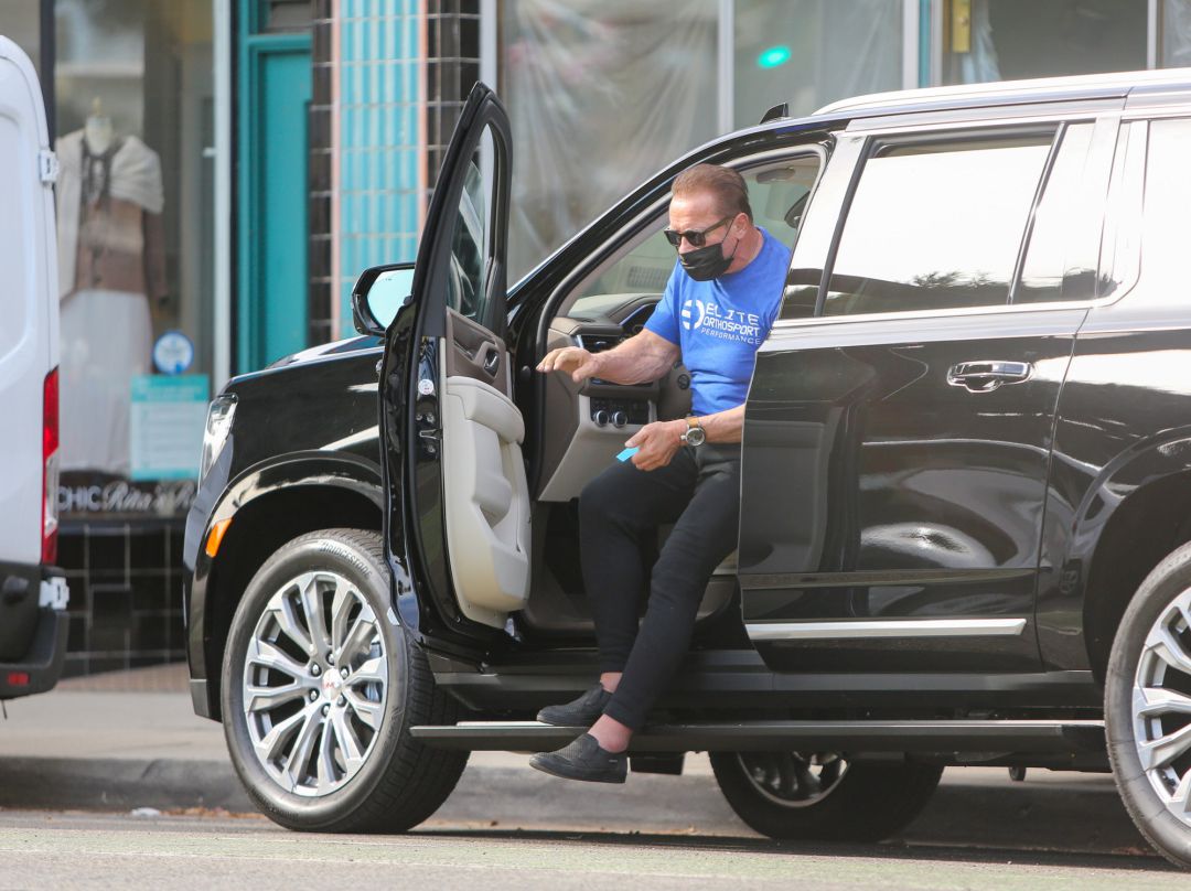Arnold Schwarzenegger, en Los Ángeles Arnold Schwarzenegger, en Los Ángeles