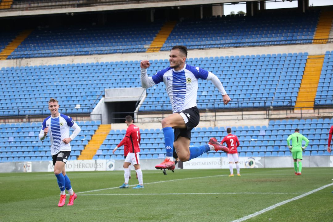 Borja celebra su gol, ante La Nucia Borja celebra su gol, ante La Nucia