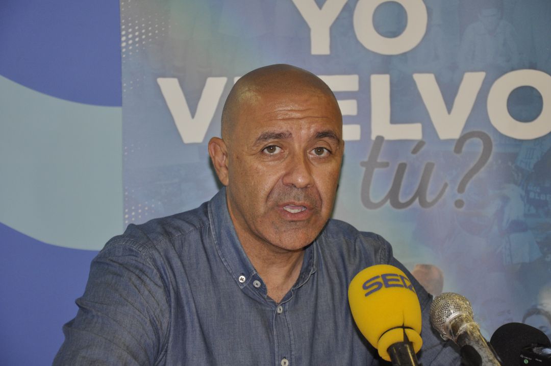 Paco Peña durante una rueda de prensa Paco Peña durante una rueda de prensa