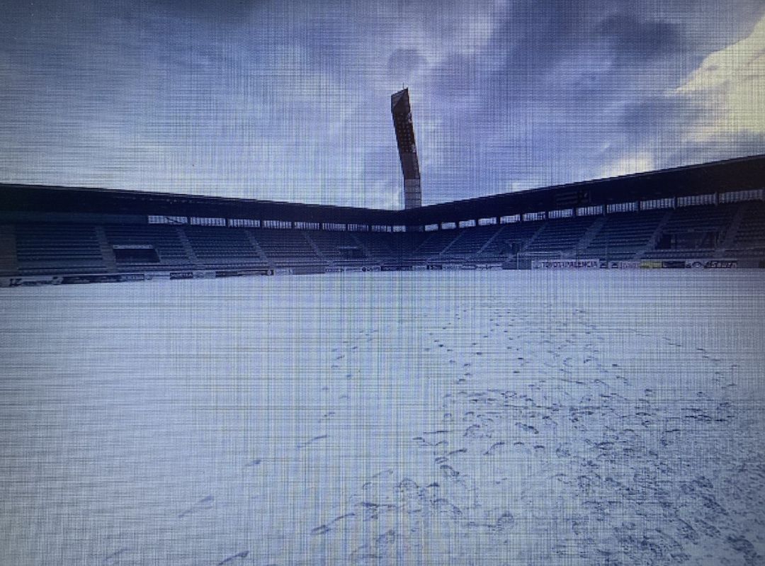 Estadio de La Balastera totalmente cubierto de nieve Estadio de La Balastera totalmente cubierto de nieve