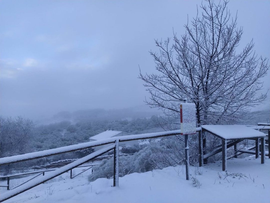 Nevada en Guadalcanal, en la Sierra Norte de Sevilla. Nevada en Guadalcanal, en la Sierra Norte de Sevilla.