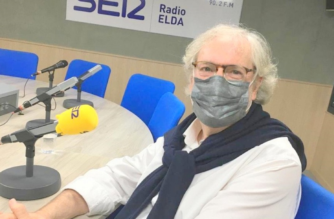 José Mateos, concejal No adscrito en Elda, en el estudio de Radio Elda SER José Mateos, concejal No adscrito en Elda, en el estudio de Radio Elda SER