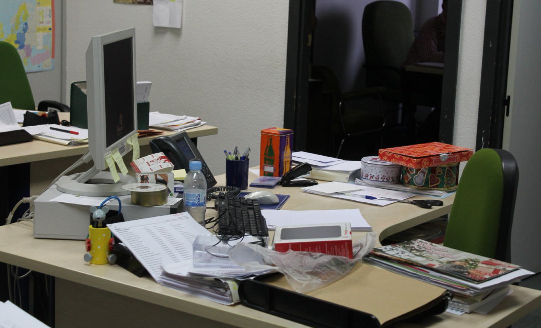 FUNCIONARIO, OFICINA, TRABAJADOR, FUNCIONARIO, OFICINA, TRABAJADOR,