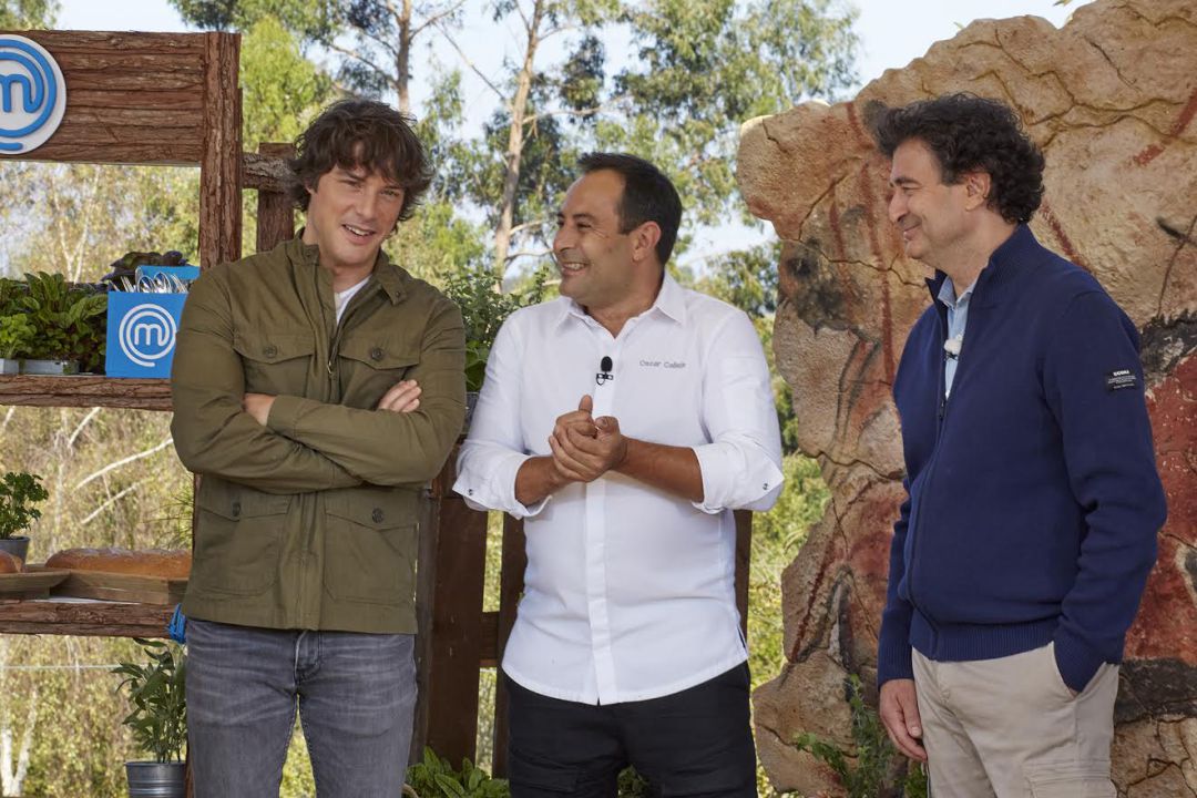 El chef Oscar Calleja junto a Pepe Rodríguez, Samantha Vallejo-Nágera y Jordi Cruz en un momento del programa en Altamira. El chef Oscar Calleja junto a Pepe Rodríguez, Samantha Vallejo-Nágera y Jordi Cruz en un momento del programa en Altamira.
