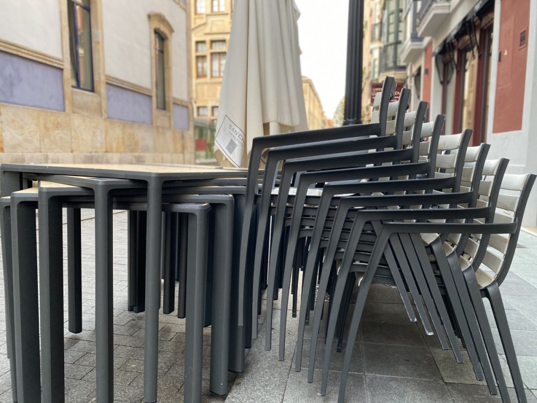 Terraza de un restauramte recogida en Gijón. Terraza de un restauramte recogida en Gijón.