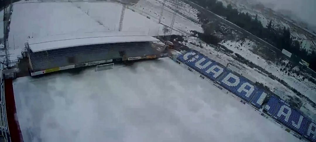Imagen del Pedro Escartín tras la nevada. Imagen del Pedro Escartín tras la nevada.