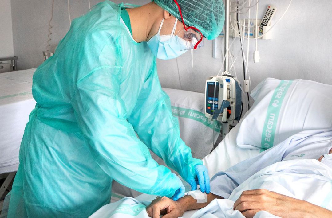Atención a un paciente con Covid Atención a un paciente con Covid