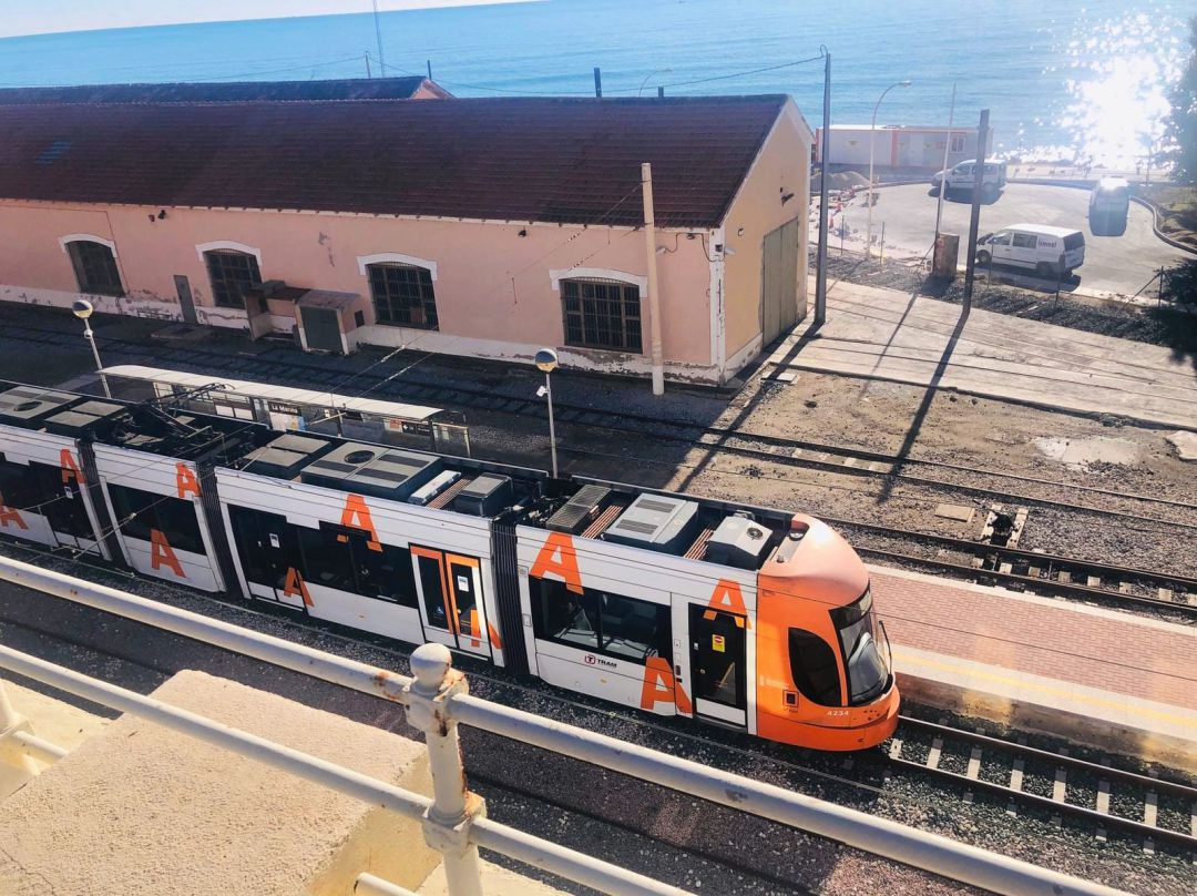 Estación de La Marina Estación de La Marina