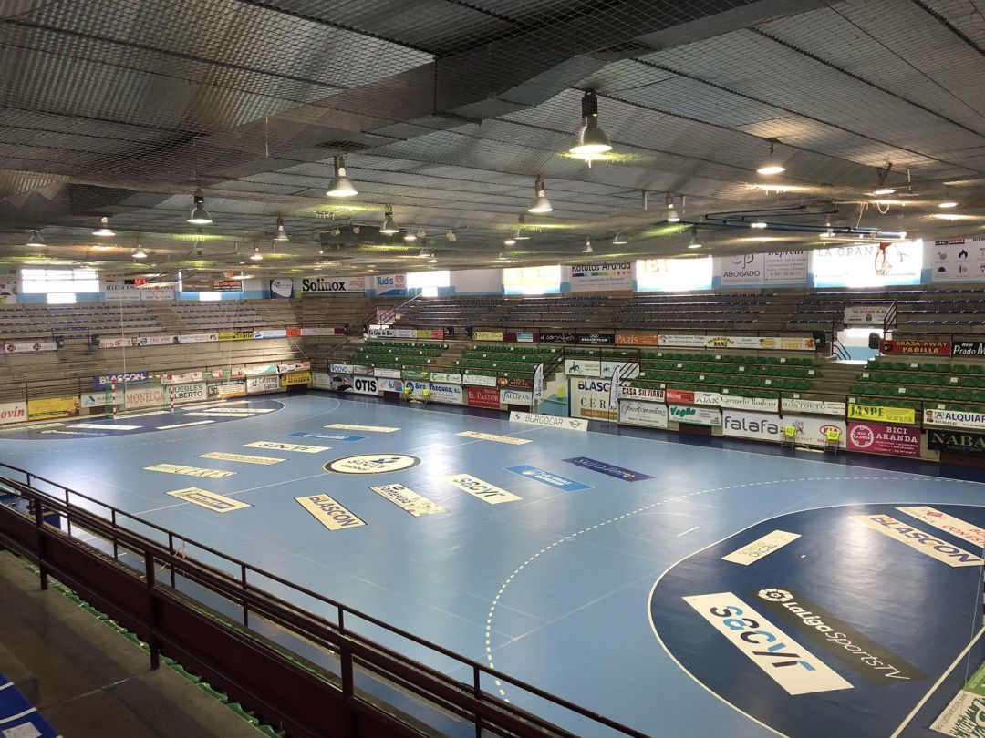 Imagen de la pista de juego del Pabellón Poliderportivo Príncipe de Asturias de Aranda de Duero. Imagen de la pista de juego del Pabellón Poliderportivo Príncipe de Asturias de Aranda de Duero.