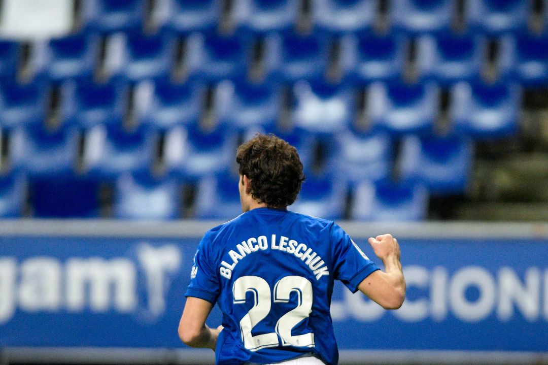 Leschuk celebra un gol con el Oviedo Leschuk celebra un gol con el Oviedo