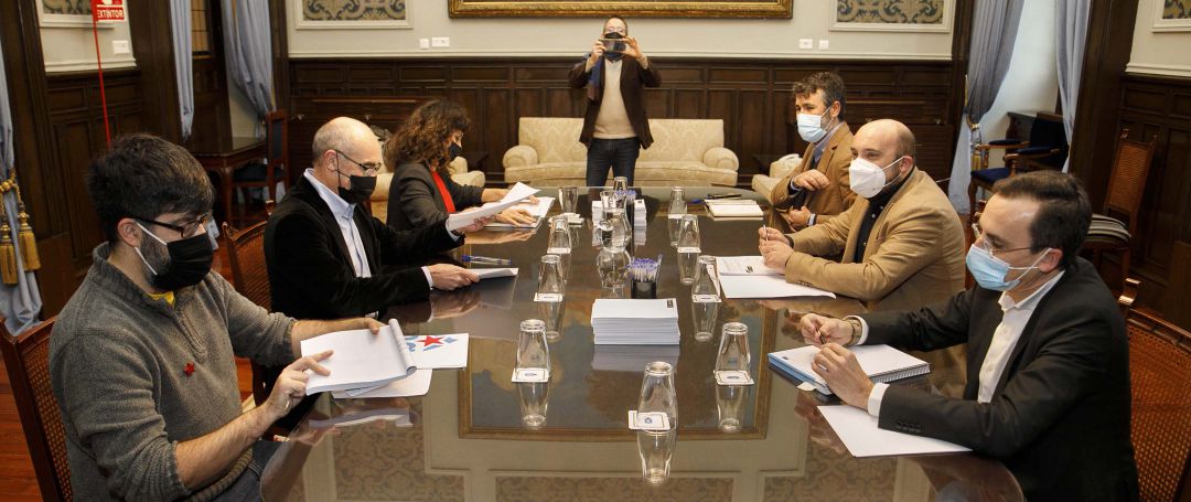 Comisión de Seguimiento del pacto entre PSOE y BNG Comisión de Seguimiento del pacto entre PSOE y BNG