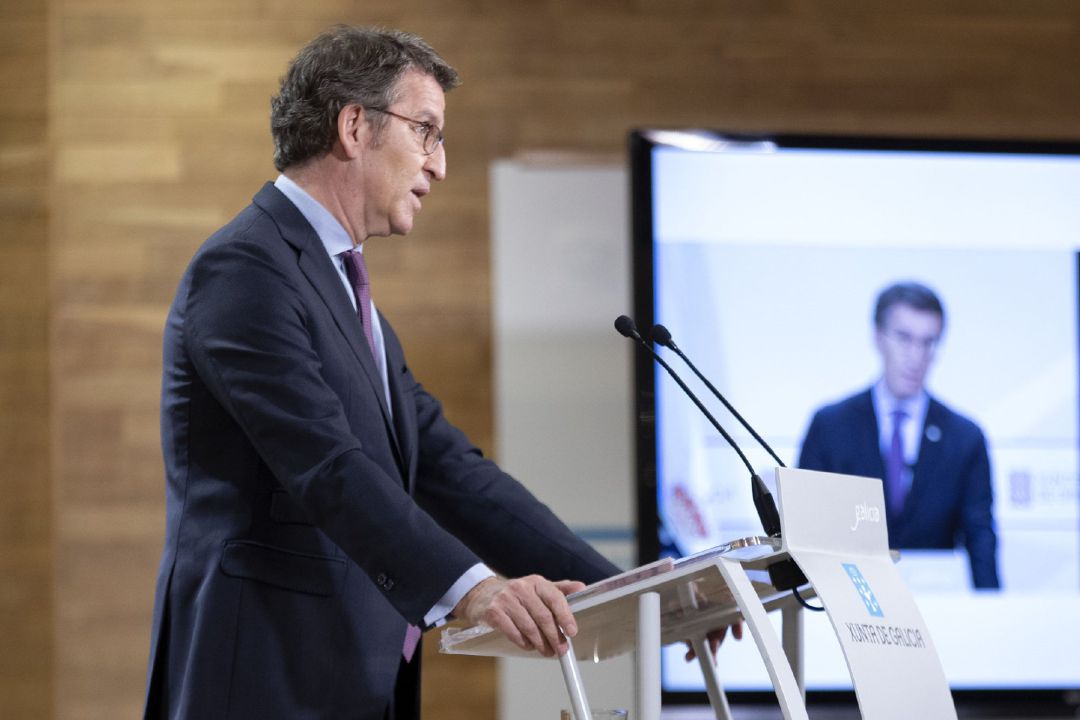 El presidente de la Xunta, Alberto Núñez Feijóo, en la rueda de prensa. El presidente de la Xunta, Alberto Núñez Feijóo, en la rueda de prensa.