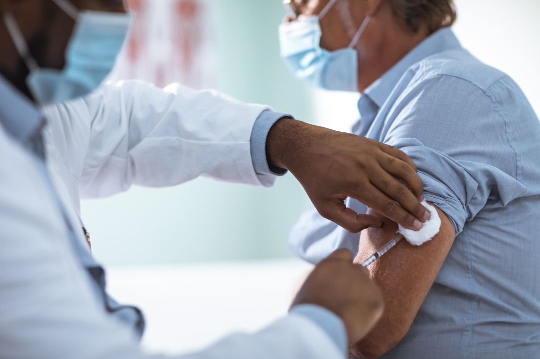 El domingo comienza la segunda dosis de vacunas en residencias y comienza el proceso con el personal sanitario El domingo comienza la segunda dosis de vacunas en residencias y comienza el proceso con el personal sanitario