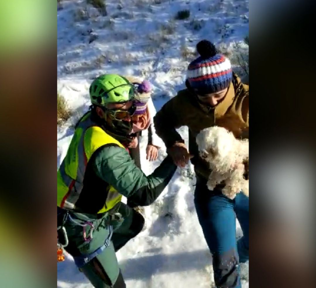 Los senderistas se habían extraviado realizando una ruta en el límite de las provincias de Ávila y Salamanca Los senderistas se habían extraviado realizando una ruta en el límite de las provincias de Ávila y Salamanca
