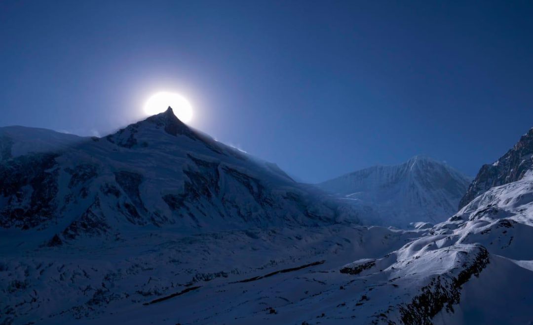 Vista del Manaslu desde el campo base Vista del Manaslu desde el campo base