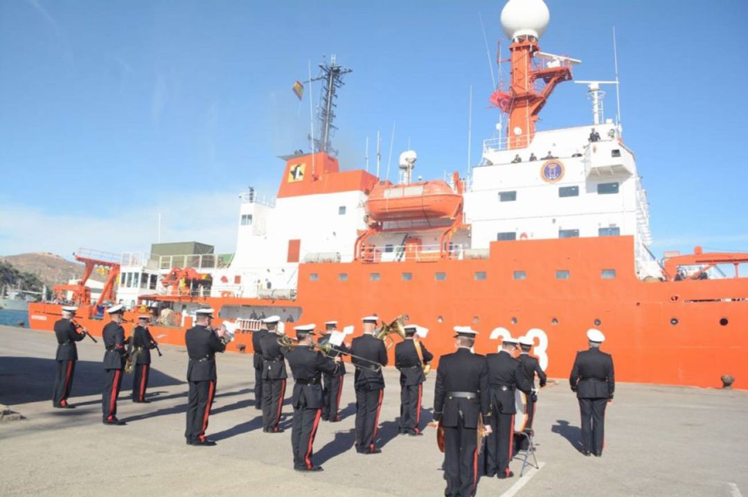 Salida del Hespérides del Puerto de Cartagena el pasado 30 de diciembre Salida del Hespérides del Puerto de Cartagena el pasado 30 de diciembre