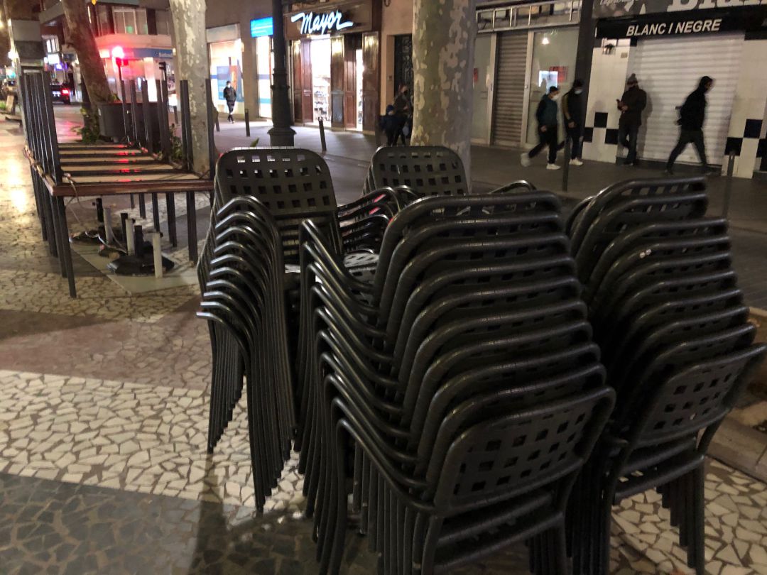 Bares y restaurantes cerrados en Gandia a las 17:00h de la tarde Bares y restaurantes cerrados en Gandia a las 17:00h de la tarde