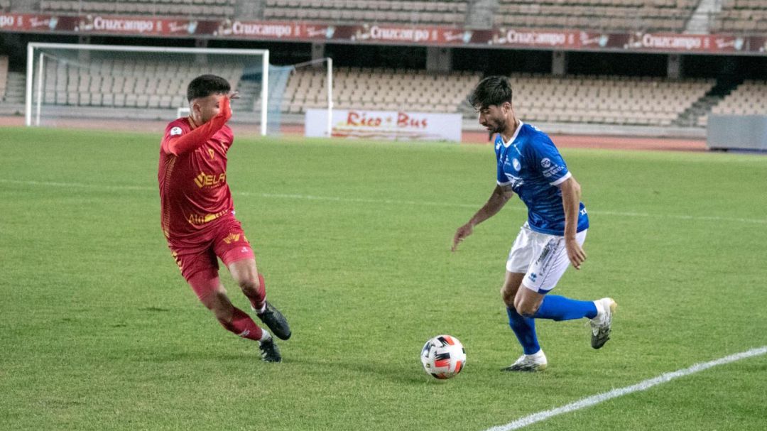 Fran Ávila durante un partido en Chapín
Fran Ávila durante un partido en Chapín