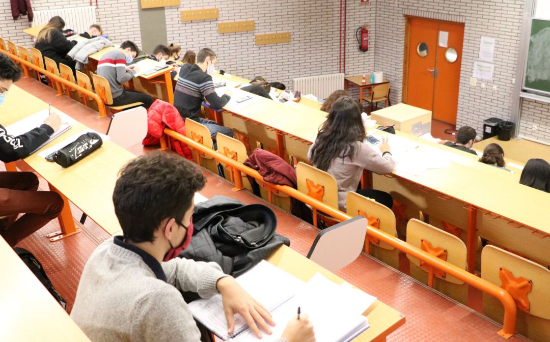 Imagen de archivo de un aula de la Universidad Imagen de archivo de un aula de la Universidad