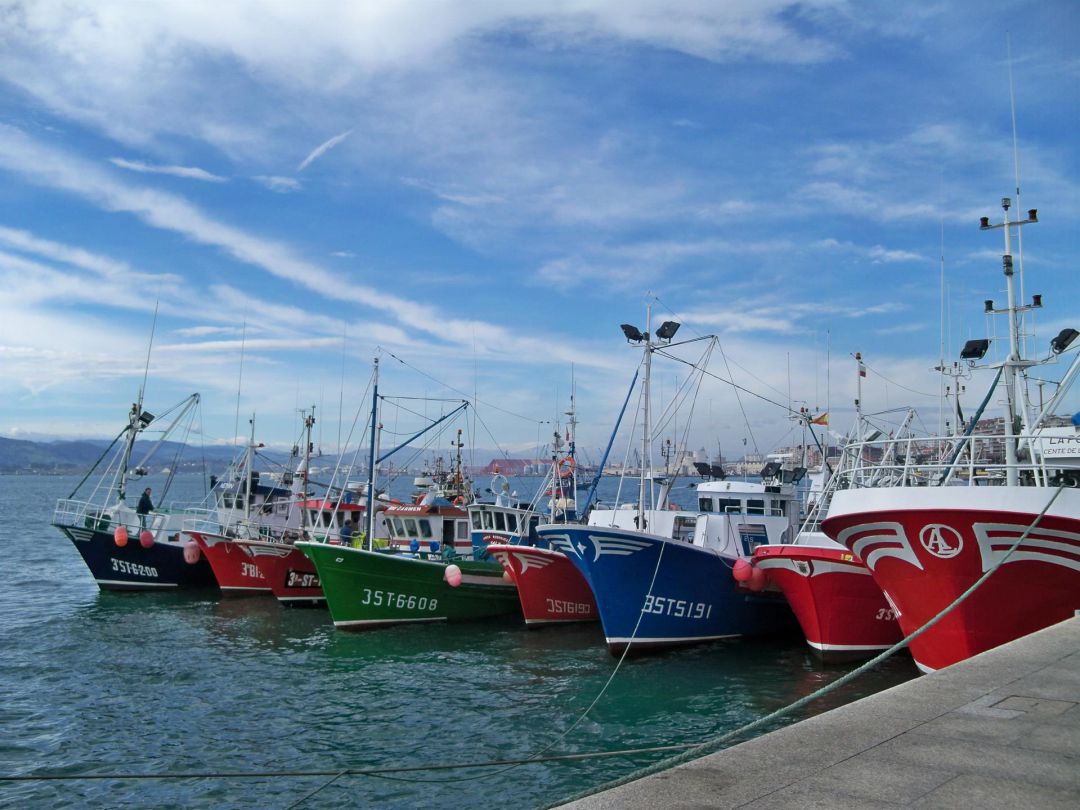 Barcos pesqueros cántabros Barcos pesqueros cántabros