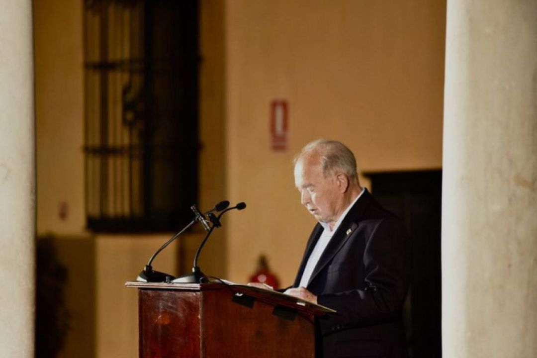 El recordado Manuel Herrera, durante le pregón de la última Bienal de Flamenco, celebrada el pasado año 2020 El recordado Manuel Herrera, durante le pregón de la última Bienal de Flamenco, celebrada el pasado año 2020