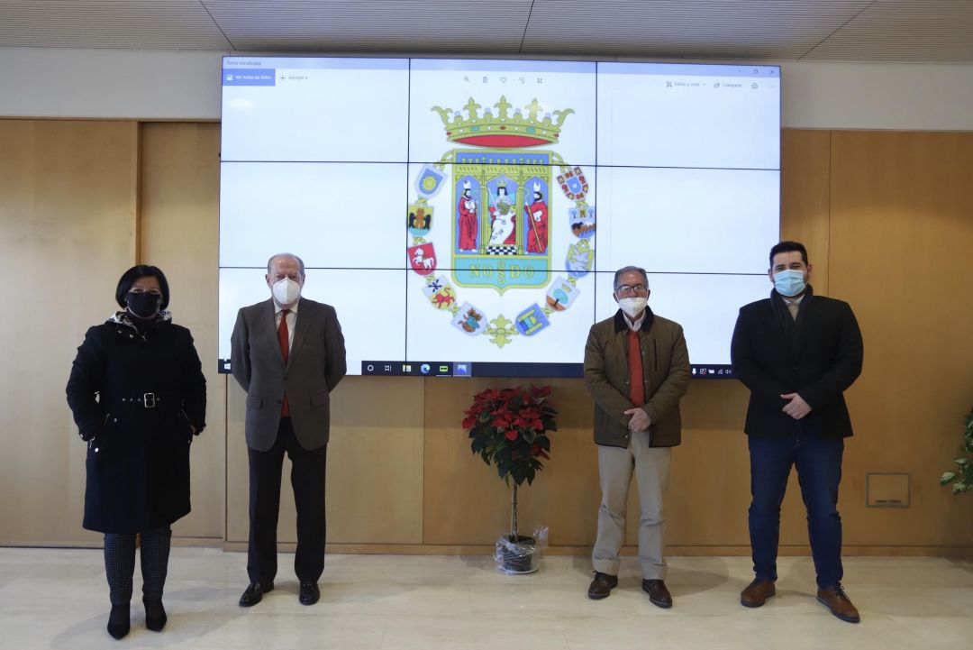 Villalobos con la alcaldesa de Marchena, el diputado provincial de Cultura y José Alcaide Villalobos en la recepción de hoy en la Diputación Villalobos con la alcaldesa de Marchena, el diputado provincial de Cultura y José Alcaide Villalobos en la recepción de hoy en la Diputación