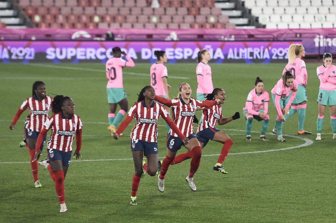 Celebración del Atlético y decepción del conjunto azulgrana. Celebración del Atlético y decepción del conjunto azulgrana.