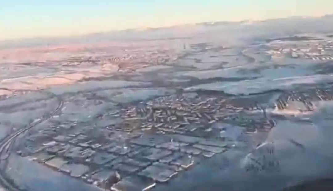 Así ha sido el aterrizaje en el aeropuerto madrileño. Así ha sido el aterrizaje en el aeropuerto madrileño.
