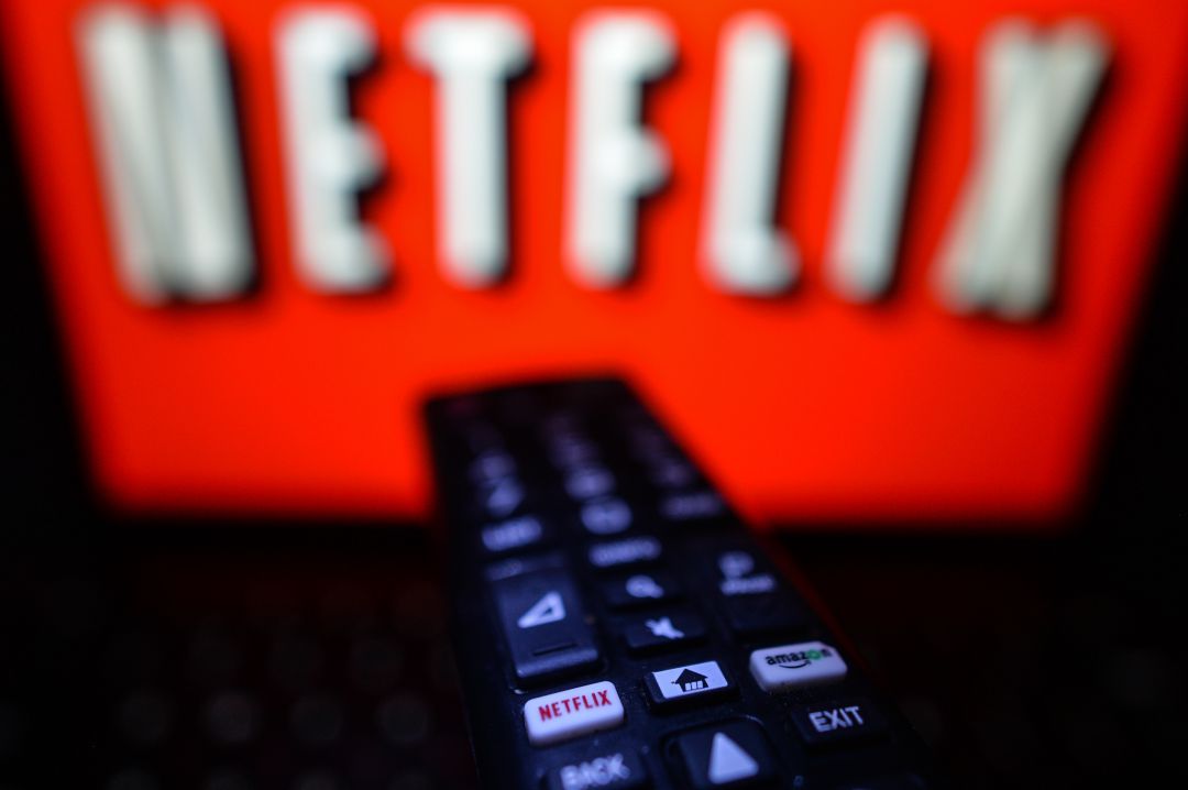 La nueva política emplea series del catálogo de Netflix, Filmin, HBO, o cualquier otro proveedor para crear referencias que ayuden a los ciudadanos a orientarse en su hoja de ruta. La nueva política emplea series del catálogo de Netflix, Filmin, HBO, o cualquier otro proveedor para crear referencias que ayuden a los ciudadanos a orientarse en su hoja de ruta.