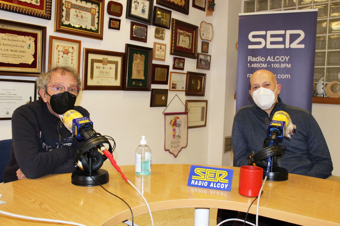 Ximo Llorens i Jordi Peidro en els estudis de Radio Alcoy Ximo Llorens i Jordi Peidro en els estudis de Radio Alcoy