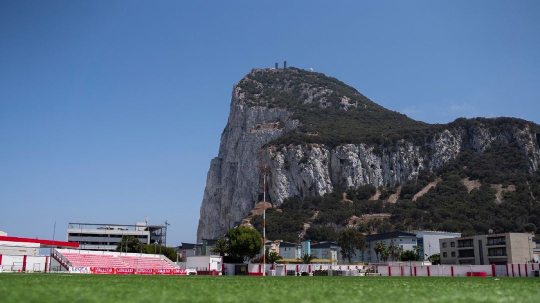 Victoria Stadium de Gibraltar. Victoria Stadium de Gibraltar.