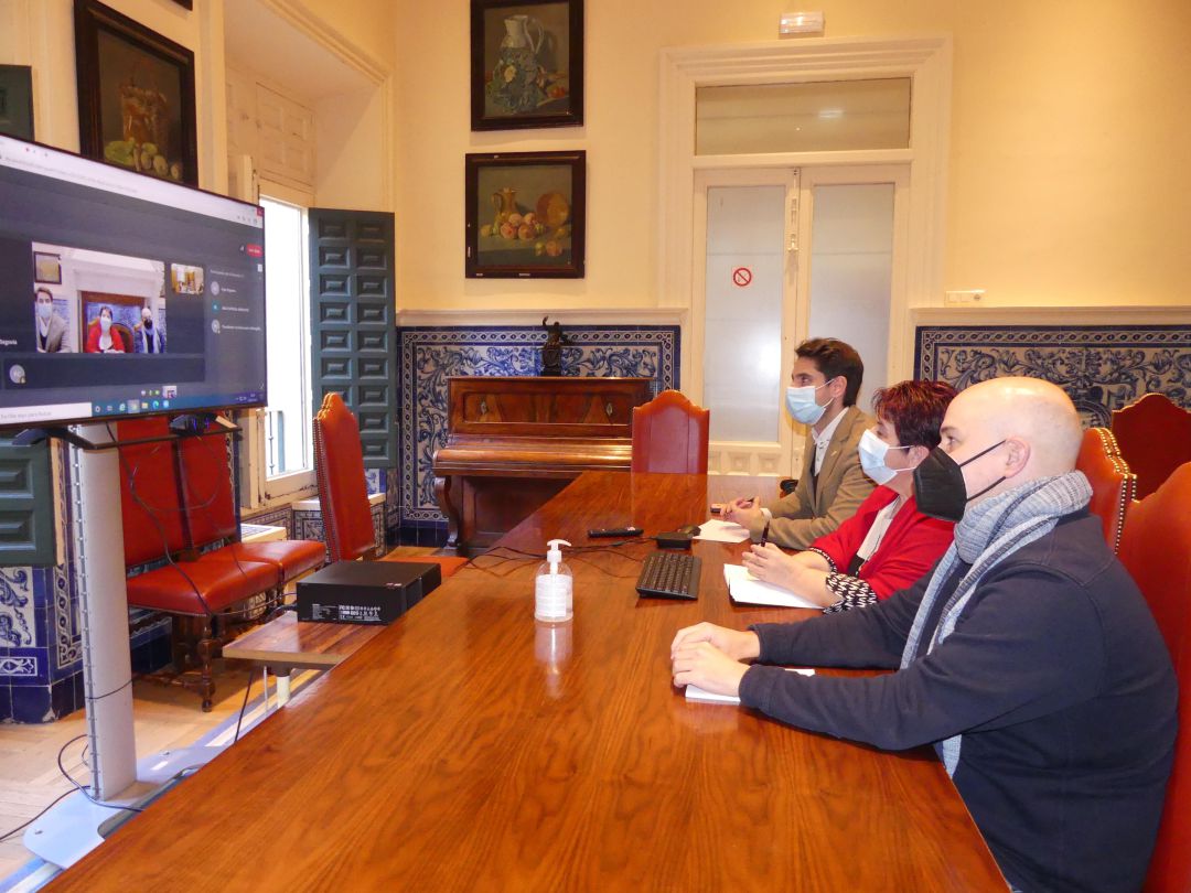 Clara Luquero, Miguel Merino, y Ángel Galindo, ha mantenido una reunión telemática con la presidenta de la Confederación Hidrográfica del Duero Clara Luquero, Miguel Merino, y Ángel Galindo, ha mantenido una reunión telemática con la presidenta de la Confederación Hidrográfica del Duero