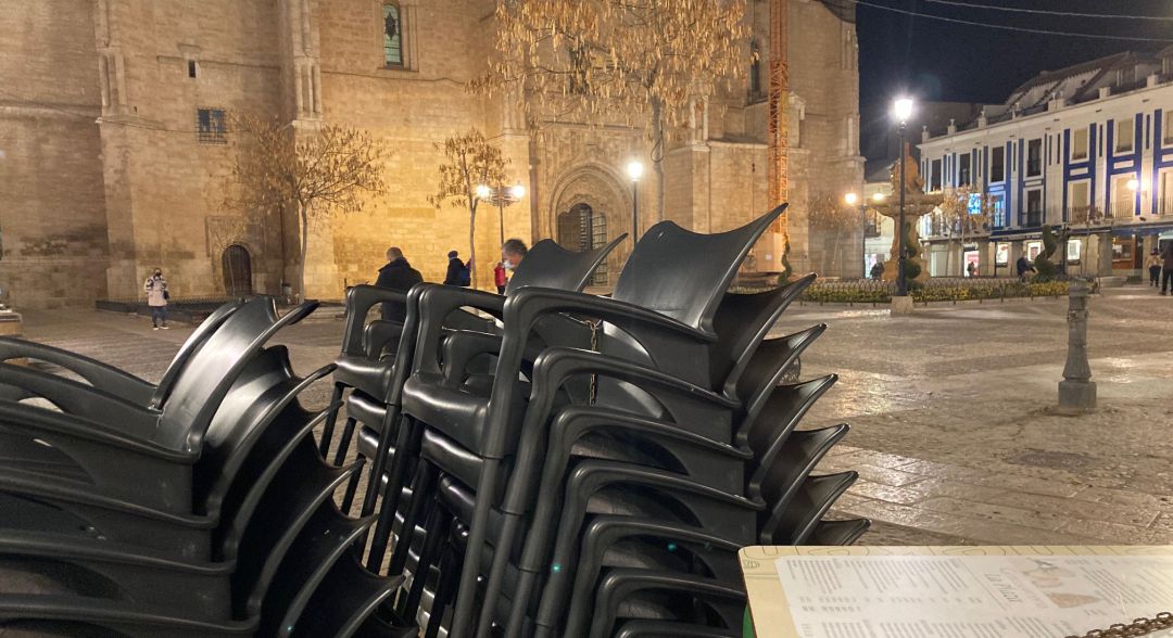 Imagen del cierre de la Hostelería en Valdepeñas, durante la tarde de este miércoles Imagen del cierre de la Hostelería en Valdepeñas, durante la tarde de este miércoles