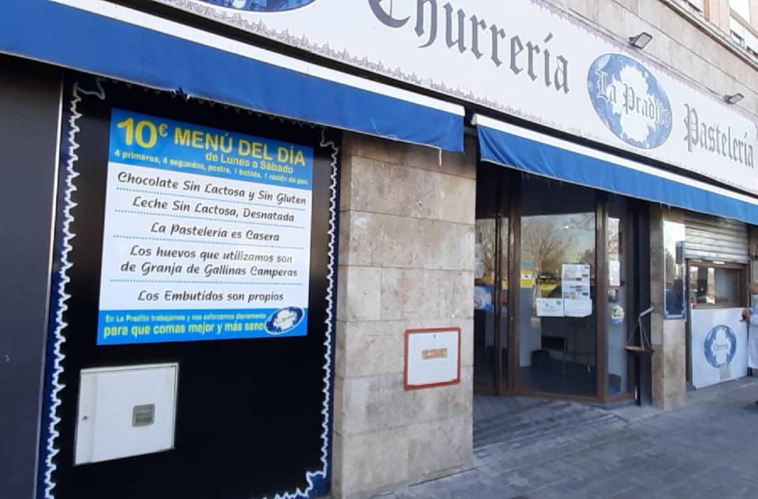 Fachada de La Pradito Fachada de La Pradito