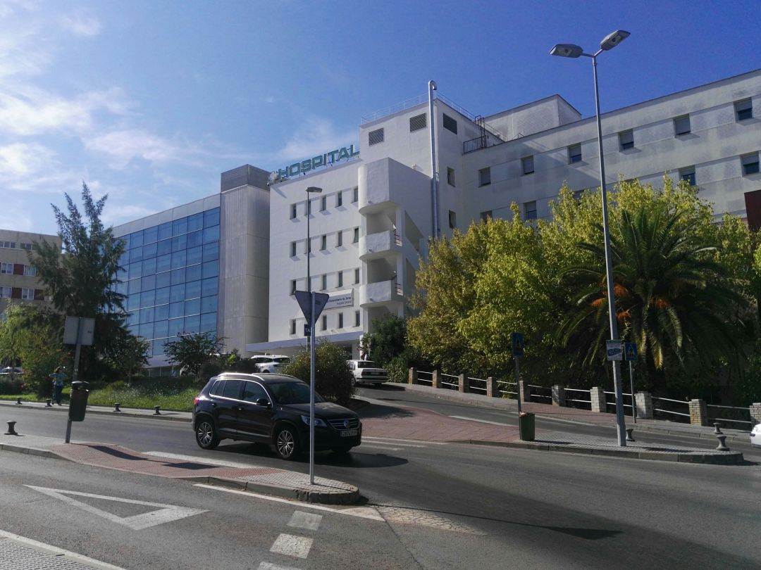 Uno de los accesos al Hospital de Jerez Uno de los accesos al Hospital de Jerez