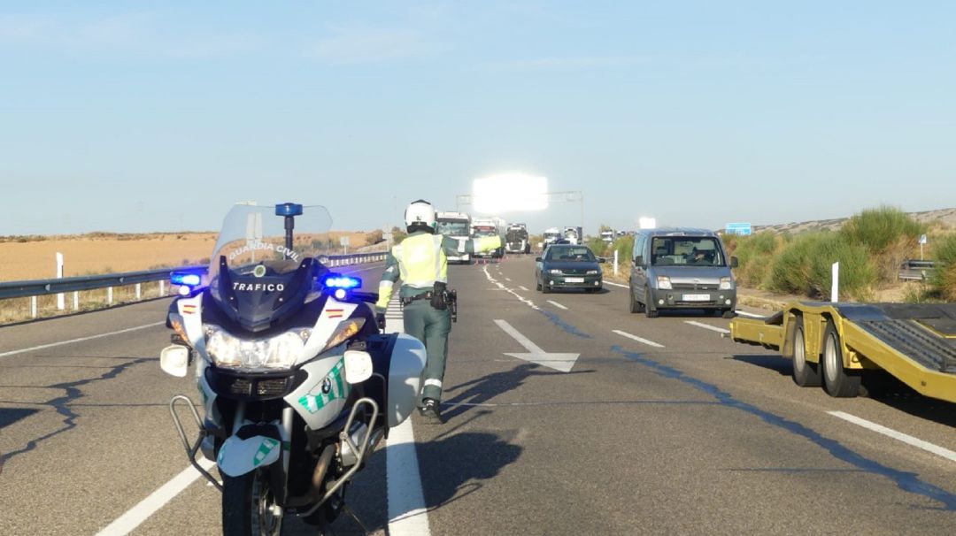 Control de movilidad de la Guardia Civil del pasado mes de octubre en carreteras aragonesas Control de movilidad de la Guardia Civil del pasado mes de octubre en carreteras aragonesas