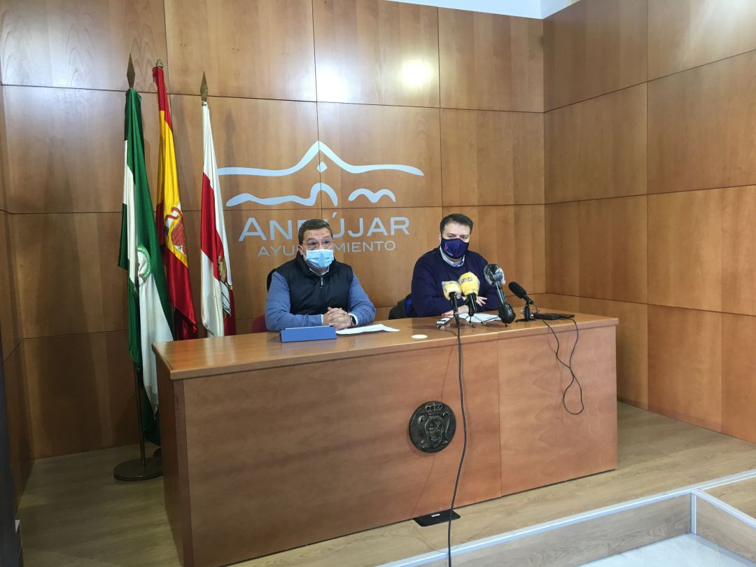 El alcalde, Francisco Huertas y el gerente de Somajasa, Juan Fernández en la presentación del plan El alcalde, Francisco Huertas y el gerente de Somajasa, Juan Fernández en la presentación del plan