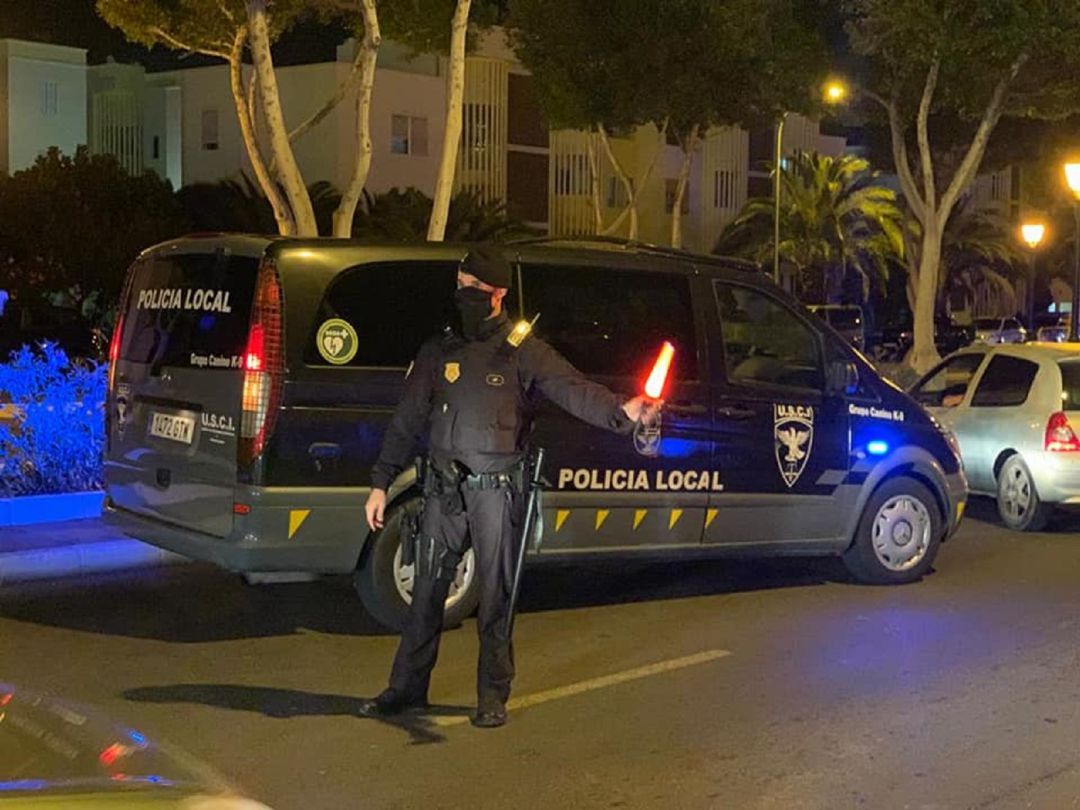 Control de la Unidad de Seguridad Ciudadana (USCI) de la Policía Local de Arrecife. Control de la Unidad de Seguridad Ciudadana (USCI) de la Policía Local de Arrecife.