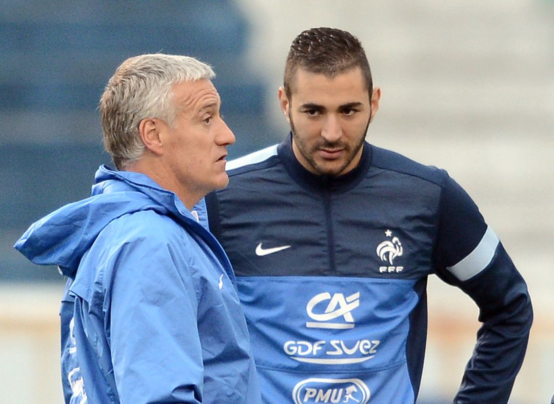 Didier Deschamps y Karim Benzema en un entrenamiento con Francia Didier Deschamps y Karim Benzema en un entrenamiento con Francia