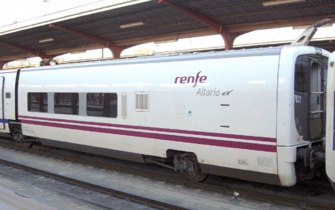 Tren que une Algeciras con Madrid. Tren que une Algeciras con Madrid.