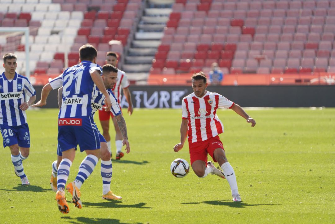 El Almería eliminó al Alavés. El Almería eliminó al Alavés.