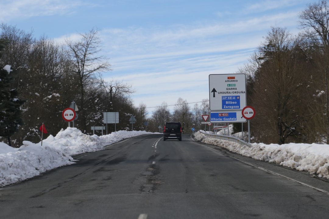 Una carretera de Euskadi Una carretera de Euskadi
