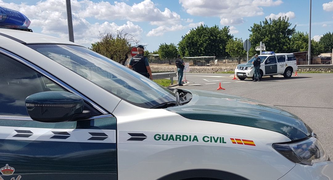 Efectivos de la Guardia Civil Efectivos de la Guardia Civil