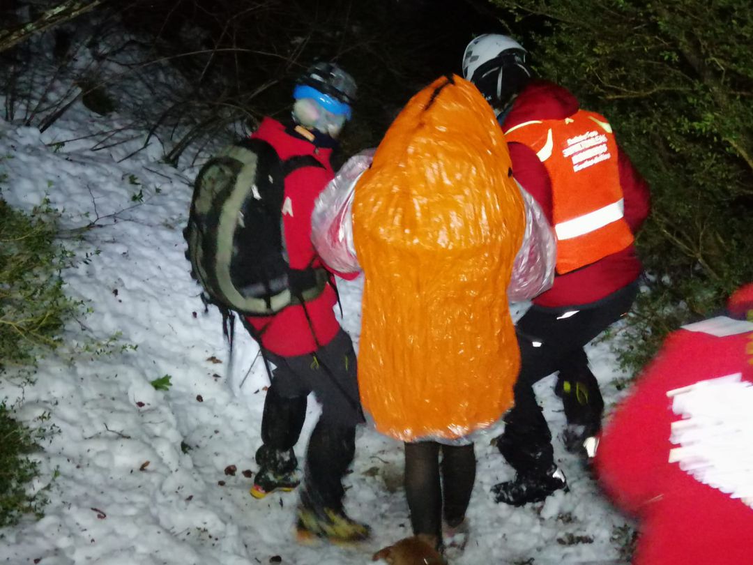 La montañera padecía sintomas de hipotermia en el momento del rescate La montañera padecía sintomas de hipotermia en el momento del rescate